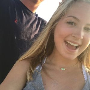 Meet your Posher, Abby